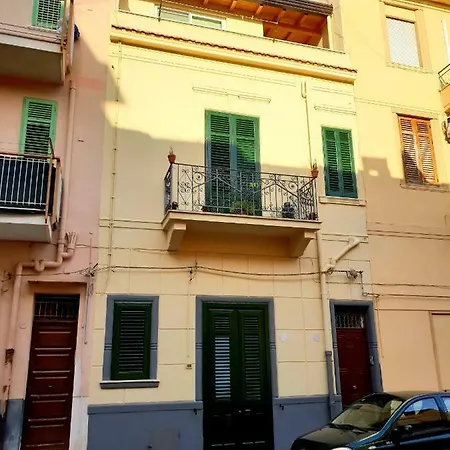 Rifinito Bilocale In Centro, Casa Verdi, 2° Piano Apartment